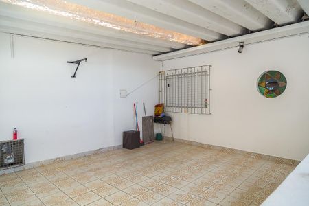 Casa para alugar com 80m², 2 quartos e 1 vaga Casa para alugar com 80m², 2 quartos e 1 vagaÁrea Comum - Garagem