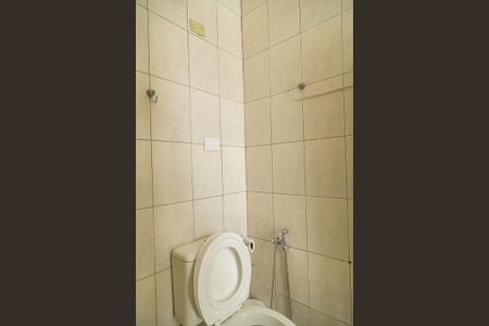 Casa para alugar com 80m², 2 quartos e 1 vaga Casa para alugar com 80m², 2 quartos e 1 vagaBanheiro