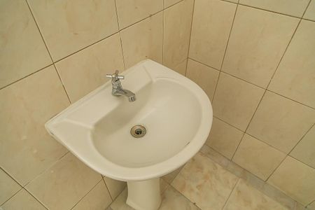 Casa para alugar com 80m², 2 quartos e 1 vaga Casa para alugar com 80m², 2 quartos e 1 vagaBanheiro - Pia