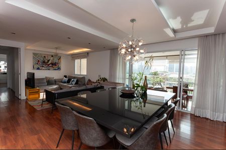 Apartamento para alugar com 132m², 3 quartos e 2 vagas Apartamento para alugar com 132m², 3 quartos e 2 vagasSala de Jantar