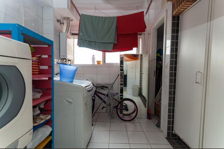 Apartamento para alugar com 132m², 3 quartos e 2 vagas Apartamento para alugar com 132m², 3 quartos e 2 vagasÁrea de Serviço