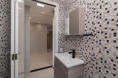 Apartamento à venda com 40m², 2 quartos e sem vaga Apartamento à venda com 40m², 2 quartos e sem vagaBanheiro