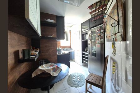 Apartamento à venda com 86m², 3 quartos e 2 vagasCozinha