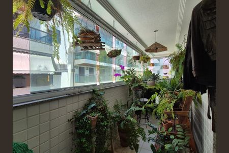 Apartamento à venda com 86m², 3 quartos e 2 vagasVaranda