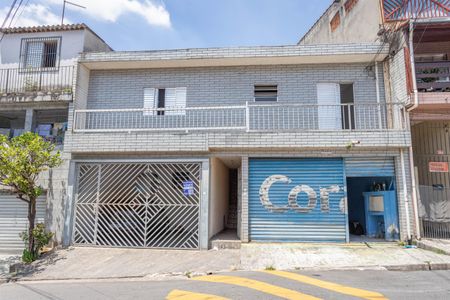 Casa à venda com 280m², 4 quartos e 4 vagasFachada + placa