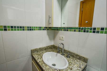 Apartamento à venda com 340m², 4 quartos e 4 vagasBanheiro da Suíte 3