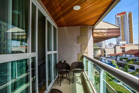 Apartamento à venda com 340m², 4 quartos e 4 vagasVaranda da Sala