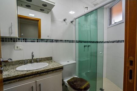 Apartamento à venda com 340m², 4 quartos e 4 vagasBanheiro da Suíte 1