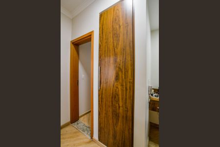 Apartamento à venda com 340m², 4 quartos e 4 vagasCorredor