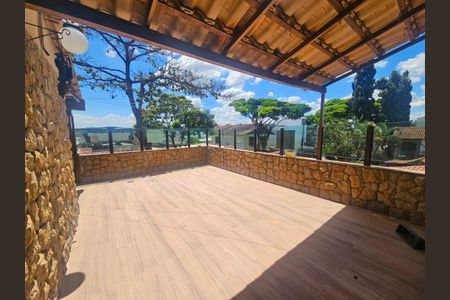 Apartamento à venda com 130m², 4 quartos e 2 vagasFoto 02