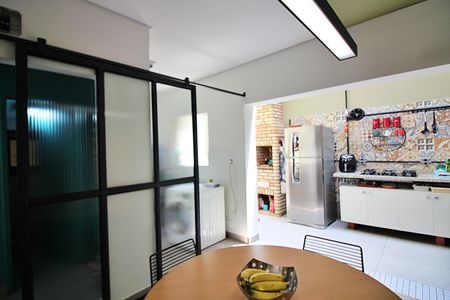 Casa à venda com 140m², 3 quartos e 3 vagasCopa e Cozinha 