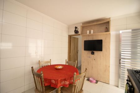 Apartamento à venda com 150m², 2 quartos e 2 vagasCozinha