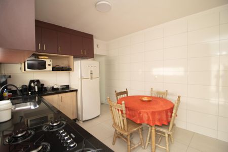 Apartamento à venda com 150m², 2 quartos e 2 vagasCozinha