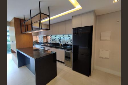 Apartamento para alugar com 84m², 1 quarto e 2 vagas Apartamento para alugar com 84m², 1 quarto e 2 vagasCozinha e Geladeira