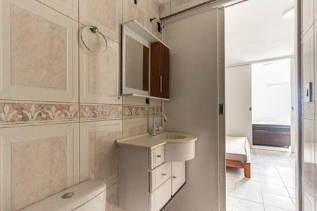 Studio para alugar com 28m², 1 quarto e 1 vaga Studio para alugar com 28m², 1 quarto e 1 vagaBanheiro