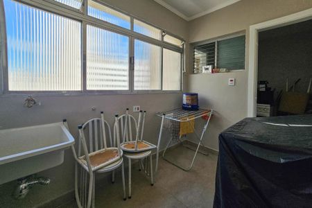 Apartamento para alugar com 192m², 4 quartos e 2 vagasÁrea de serviço