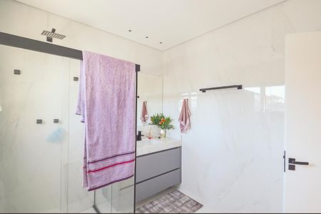 Casa à venda com 287m², 4 quartos e 3 vagasBanheiro da Suíte