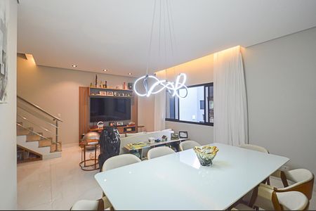 Casa à venda com 287m², 4 quartos e 3 vagasSala