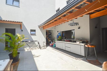 Casa à venda com 287m², 4 quartos e 3 vagasQuintal