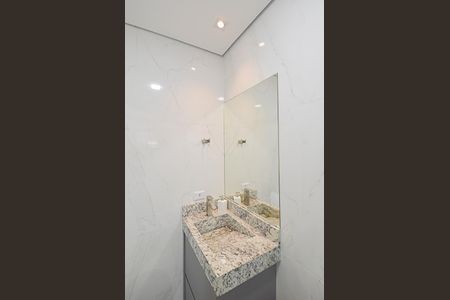 Casa à venda com 287m², 4 quartos e 3 vagasBanheiro de serviço