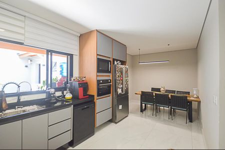 Casa à venda com 287m², 4 quartos e 3 vagasCozinha