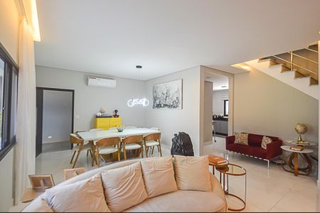 Casa à venda com 287m², 4 quartos e 3 vagasSala