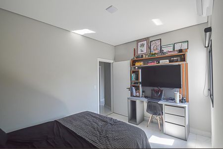 Casa à venda com 287m², 4 quartos e 3 vagasQuarto Suíte