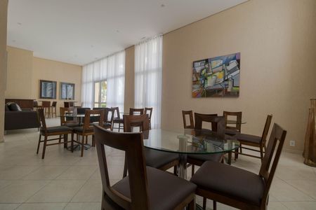 Apartamento para alugar com 135m², 3 quartos e 2 vagas Apartamento para alugar com 135m², 3 quartos e 2 vagasÁrea comum - Salão de festas