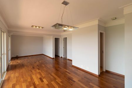 Apartamento para alugar com 135m², 3 quartos e 2 vagas Apartamento para alugar com 135m², 3 quartos e 2 vagasSala