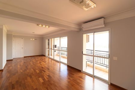 Apartamento para alugar com 135m², 3 quartos e 2 vagas Apartamento para alugar com 135m², 3 quartos e 2 vagasSala