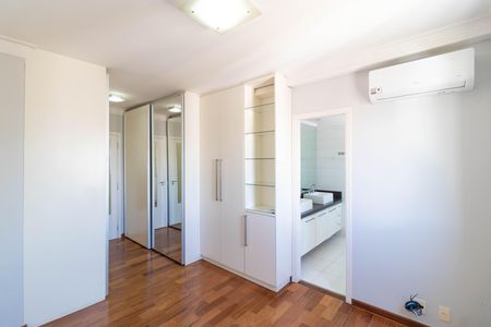 Apartamento para alugar com 135m², 3 quartos e 2 vagas Apartamento para alugar com 135m², 3 quartos e 2 vagasSuíte 01