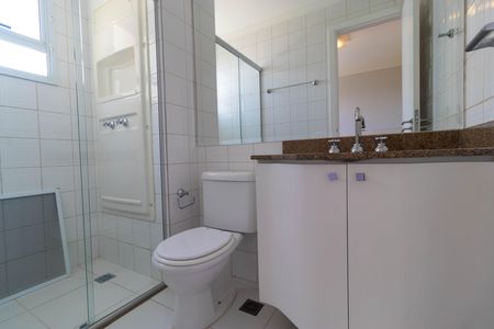 Apartamento para alugar com 135m², 3 quartos e 2 vagas Apartamento para alugar com 135m², 3 quartos e 2 vagasBanheiro da Suíte 03