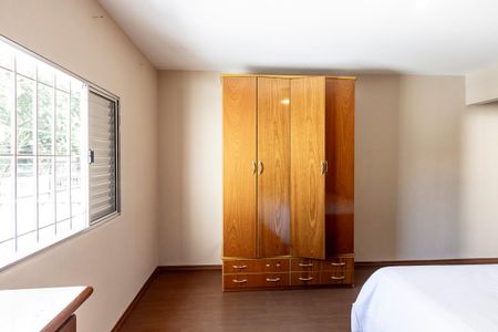 Casa à venda com 250m², 3 quartos e 2 vagasQuarto 1 - Suite