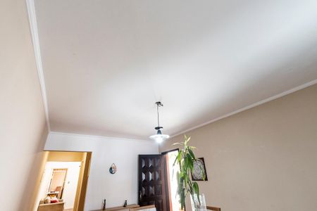 Casa à venda com 250m², 3 quartos e 2 vagasSala