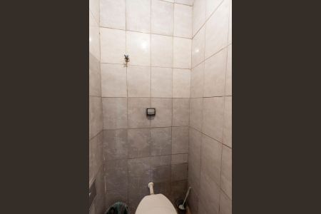 Casa à venda com 250m², 3 quartos e 2 vagasBanheiro de Serviço