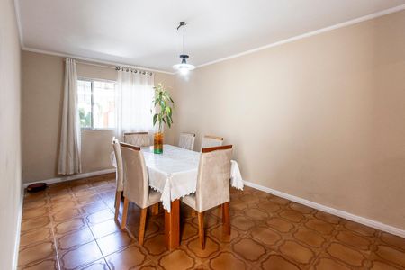 Casa à venda com 250m², 3 quartos e 2 vagasSala