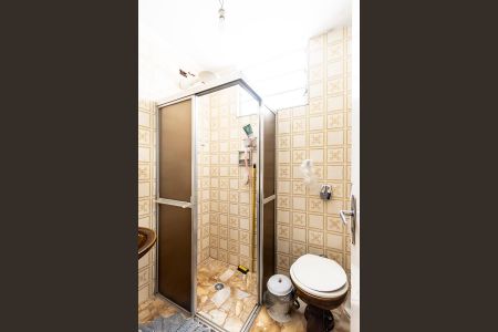 Casa à venda com 250m², 3 quartos e 2 vagasBanheiro do corredor