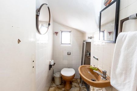 Casa à venda com 250m², 3 quartos e 2 vagasLavabo