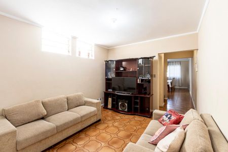 Casa à venda com 250m², 3 quartos e 2 vagasSala