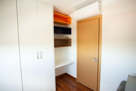Apartamento à venda com 76m², 2 quartos e 2 vagasQUARTO 2