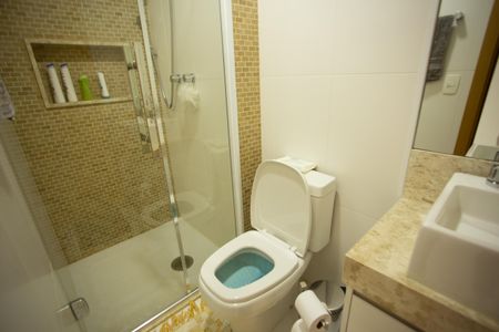 Apartamento à venda com 76m², 2 quartos e 2 vagasBANHEIRO