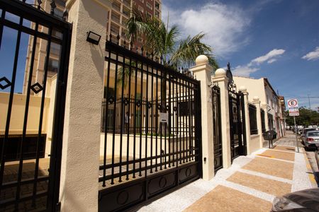 Apartamento à venda com 76m², 2 quartos e 2 vagasFACHADA