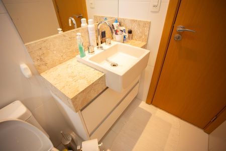 Apartamento à venda com 76m², 2 quartos e 2 vagasBANHEIRO QUARTO 1