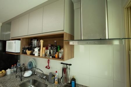 Apartamento à venda com 76m², 2 quartos e 2 vagasCOZINHA