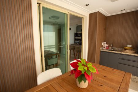 Apartamento à venda com 76m², 2 quartos e 2 vagasÁrea Gourmet