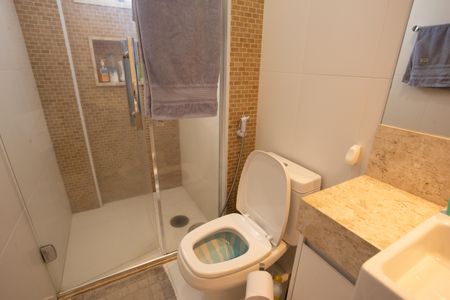 Apartamento à venda com 76m², 2 quartos e 2 vagasBANHEIRO QUARTO 1
