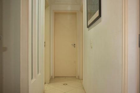 Apartamento à venda com 97m², 3 quartos e 2 vagasCorredor