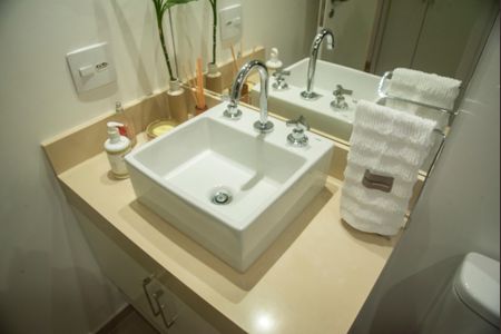 Apartamento à venda com 97m², 3 quartos e 2 vagasBanheiro da Suíte