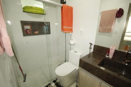 Casa à venda com 200m², 3 quartos e 2 vagasBanheiro 2