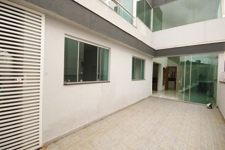 Casa à venda com 200m², 3 quartos e 2 vagasFachada da casa